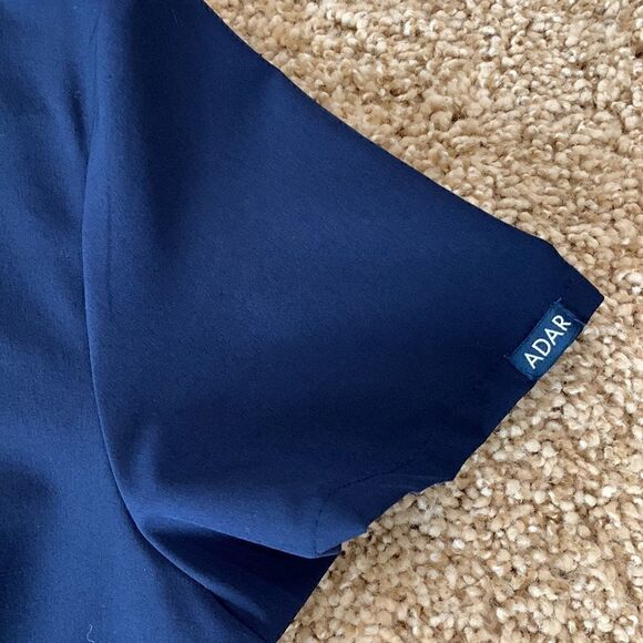 ‎Adar Addition Pro Scrub Navy Top size large - Picture 3 of 5